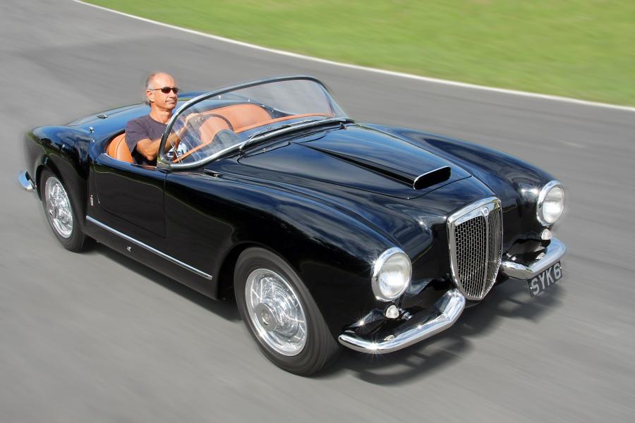  Lancia Aurelia B24 Spider America 1954 года  (фото 1 из 20)